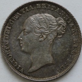 SIXPENCES 1852  VICTORIA SCARCE GEF