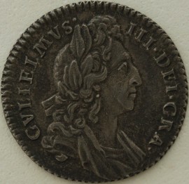 SIXPENCES 1697  WILLIAM III 1ST BUST. LATE HARP. SMALL CROWNS S3531 UNC.T