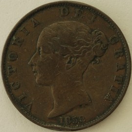 HALFPENCE 1852  VICTORIA DOTS ON SHIELD - EDGE KNOCK GF