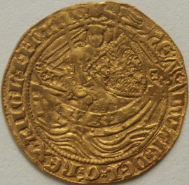 HAMMERED GOLD 1351 -1361 EDWARD III HALF NOBLE. PRE-TREATY PERIOD. SERIES GH/GG (MULE). PELLETS EITHER SIDE OF UPPER LIS ON REVERSE. MM CROSS 3. VERY RARE VF