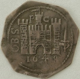 CHARLES I 1648  CHARLES I SHILLING. PONTEFRACT  BESIEGED. OCTAGONAL SHAPE. DVM: SPIRO: SPERO AROUND CROWNED CR. REVERSE. CASTLE SURROUNDED BY OBS. PC AND SWORD. DATE BELOW. VERY RARE GVF